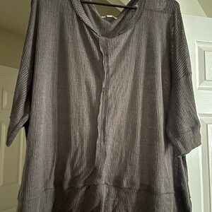 Gray Ribbed 3/4 Sleeve Top